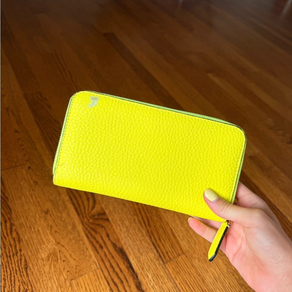 Burberry Neon Yellow Zip Wallet - Picture 2 of 4